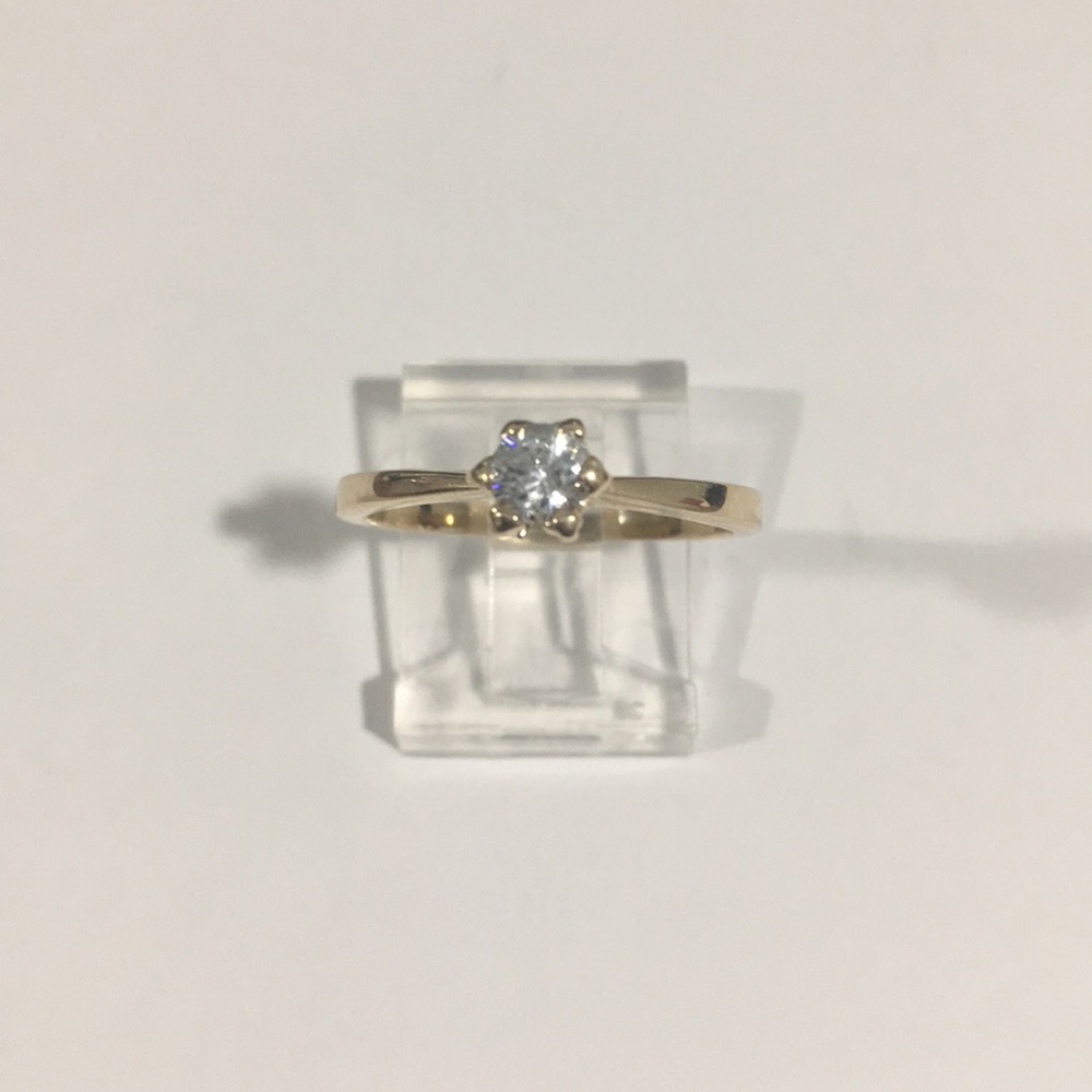 10k Yellow Gold Solitaire Engagement 💍 Ring CZ 💎 - Picture 3 of 6